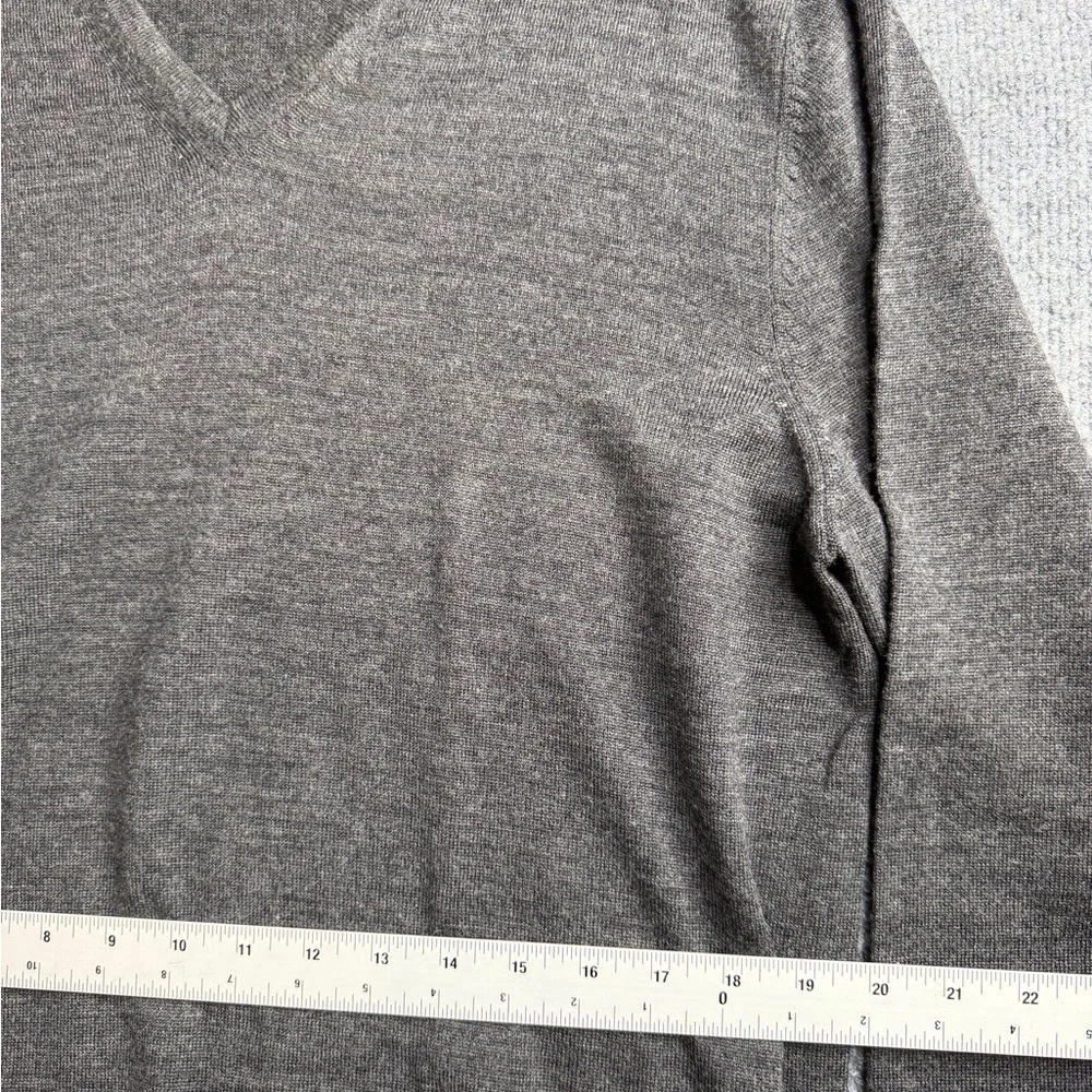 Calvin‎ Klein Sweater Men XLarge Gray Merino Wool V-Neck Jumper Old Money Luxury